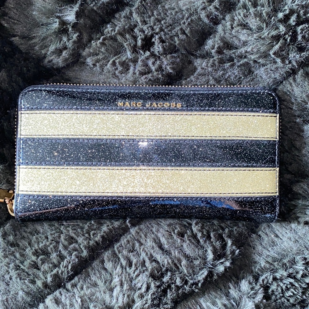 Marc Jacobs wallet